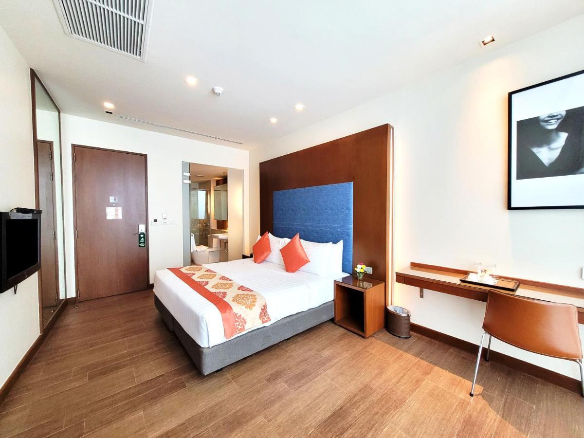 Hotel On 8 Sukhumvit Nana Bangkok By Compass Hospitality Zewnętrze zdjęcie