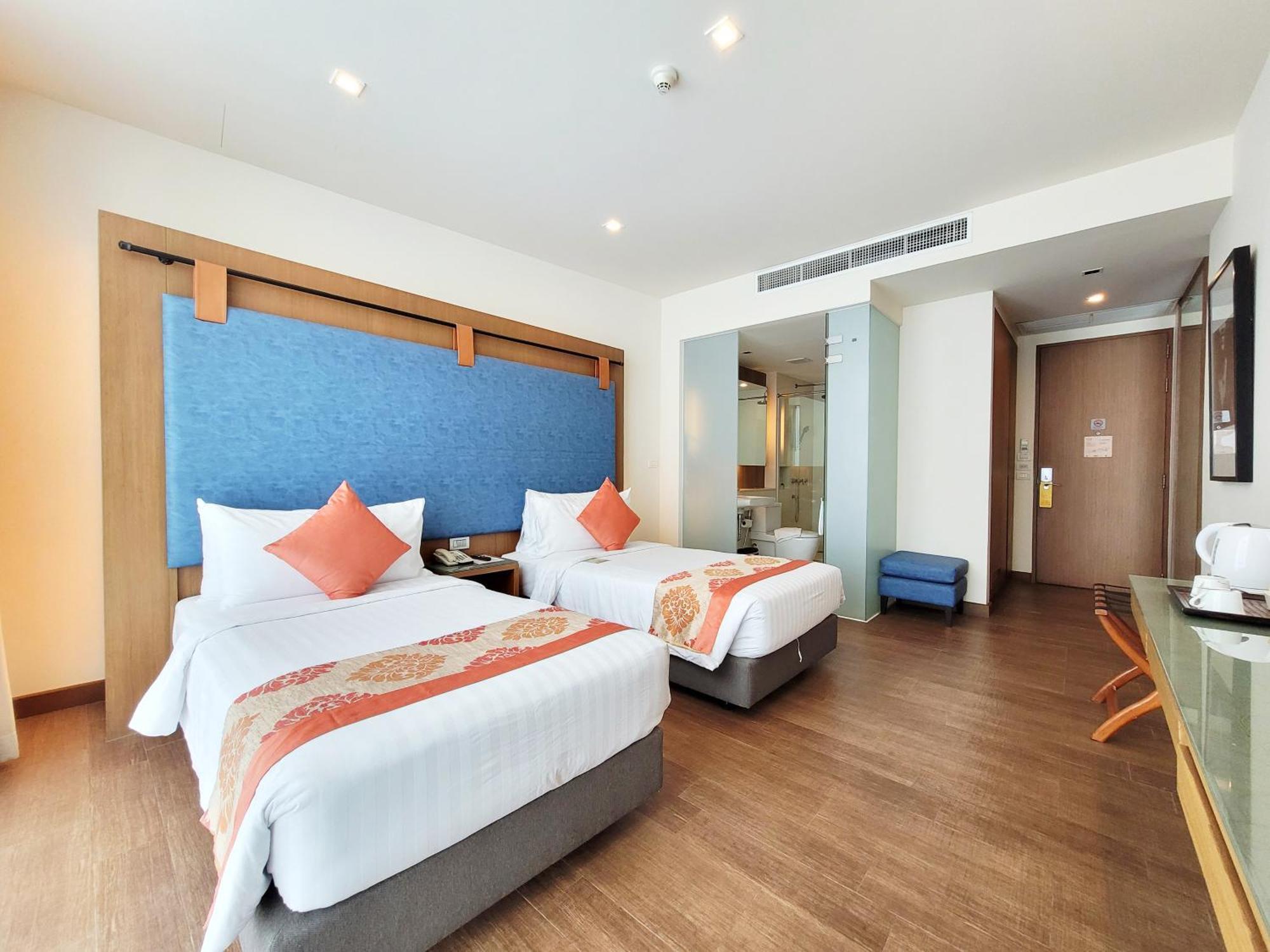 Hotel On 8 Sukhumvit Nana Bangkok By Compass Hospitality Zewnętrze zdjęcie