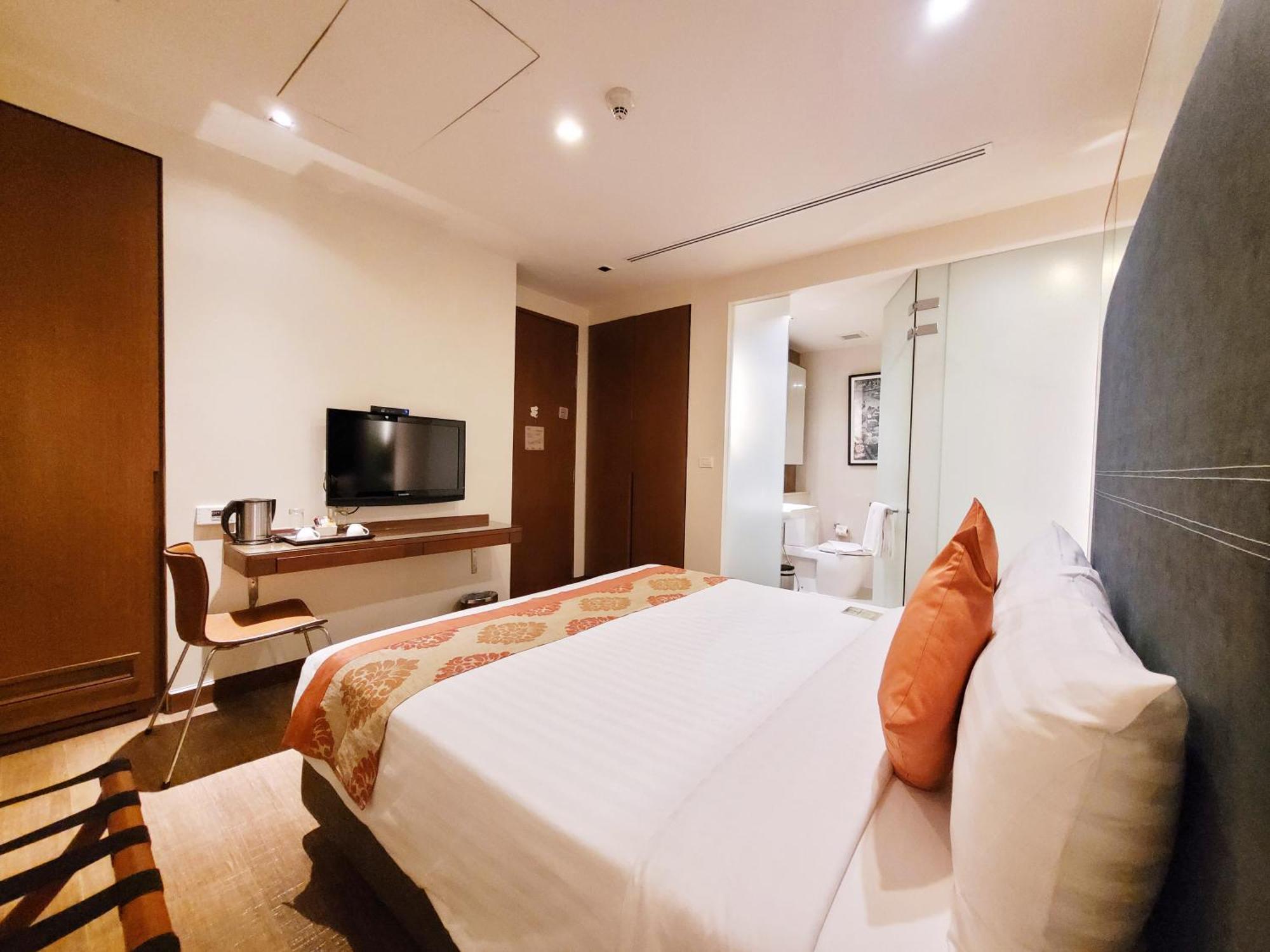 Hotel On 8 Sukhumvit Nana Bangkok By Compass Hospitality Zewnętrze zdjęcie