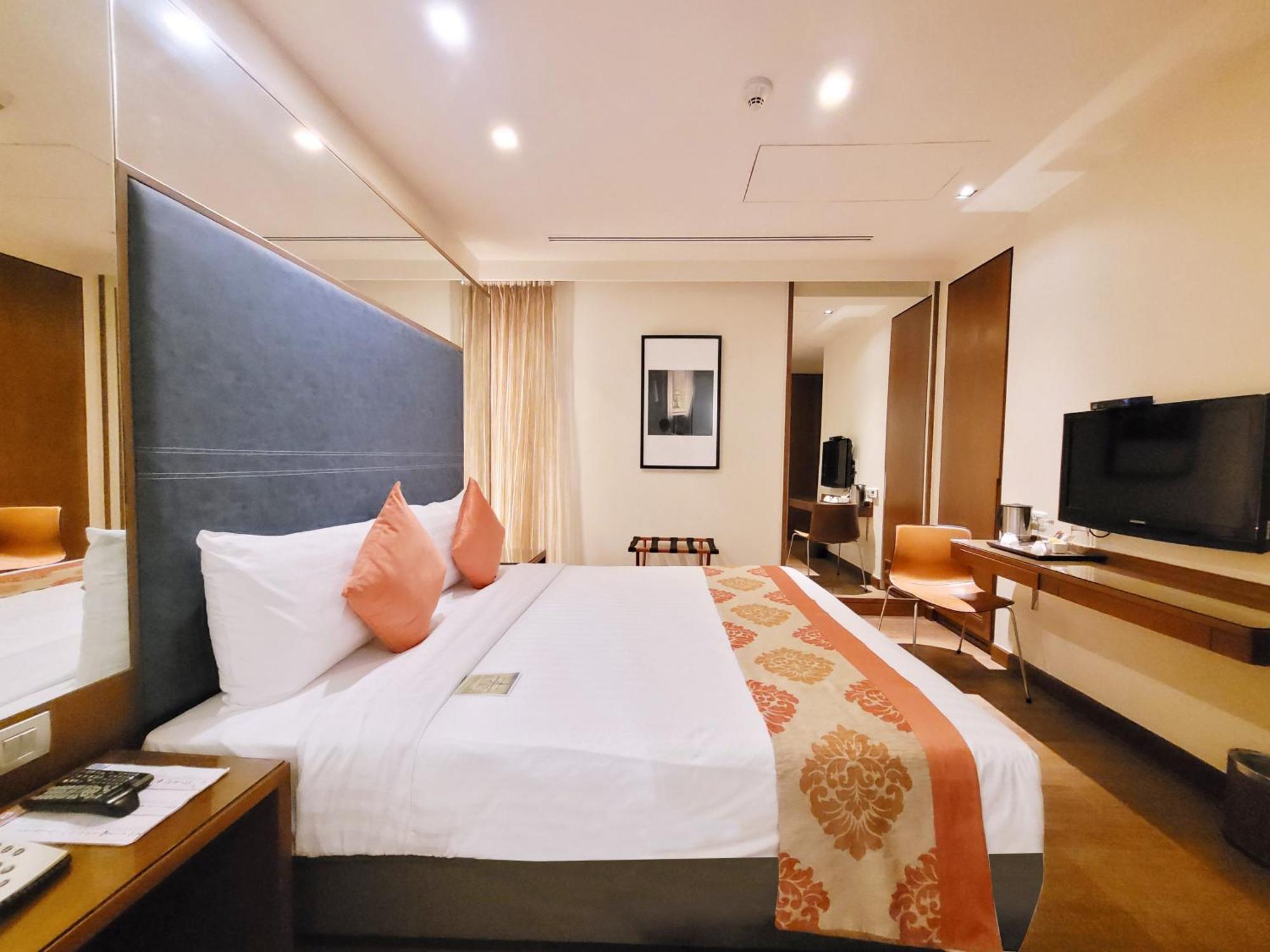 Hotel On 8 Sukhumvit Nana Bangkok By Compass Hospitality Zewnętrze zdjęcie