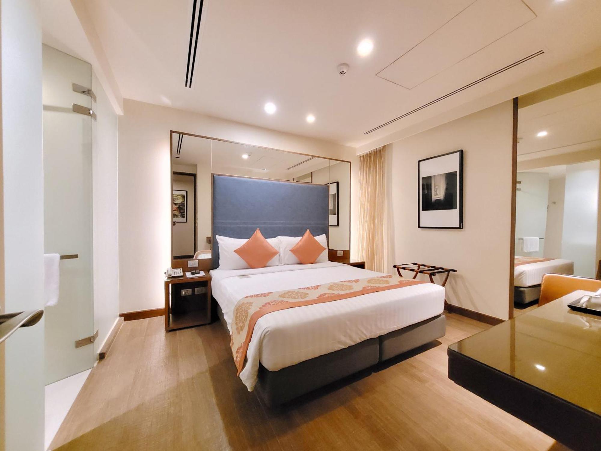 Hotel On 8 Sukhumvit Nana Bangkok By Compass Hospitality Zewnętrze zdjęcie